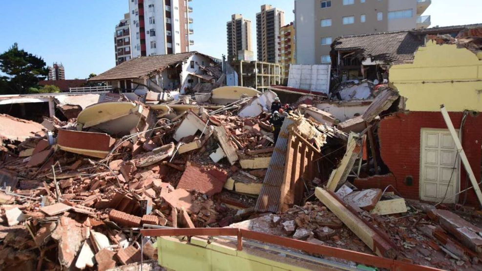 Derrumbe de hotel en Villa Gesell